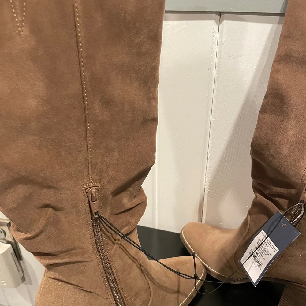 Universal Thread Women’s Tall Slouch Suede Boots - Tan size  6WC